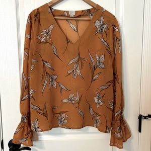 A New Day• NWOT Bell Sleeve V-Neck Blouse sz Large